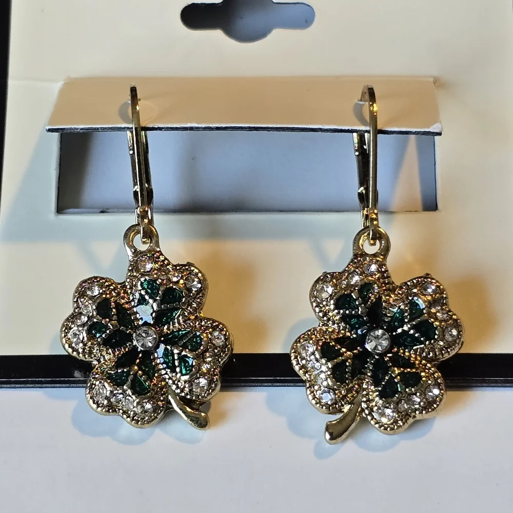 Napier Gold Tone Lucky Shamrock Drop  Earrings Nwt - Picture 3 of 3